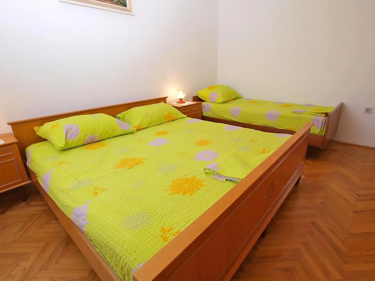 Apartment Milutin 1051 Pula